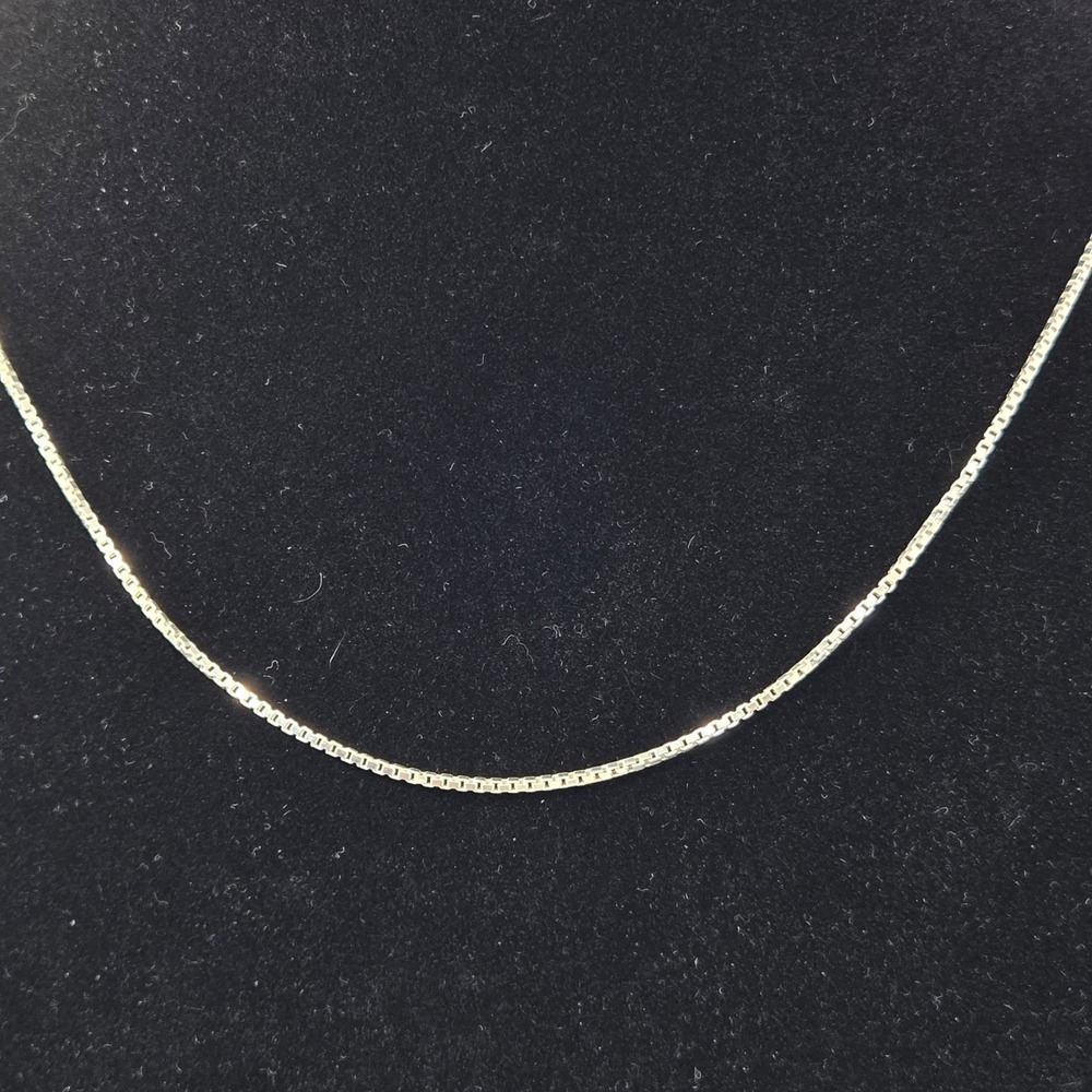 Sterling‎ Silver Milor Italy Box Chain Necklace Petite 18 Inch 1mm 4.1g